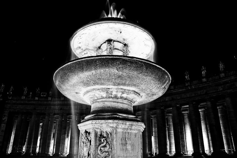 Fauntain in St. Peter's Square at Night